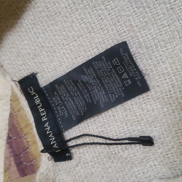 Banana Republic wrap/poncho - Picture 6 of 7